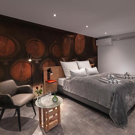 Weinmotel Simon 1 A آلتسناو اين اونترفرانكن المظهر الخارجي الصورة