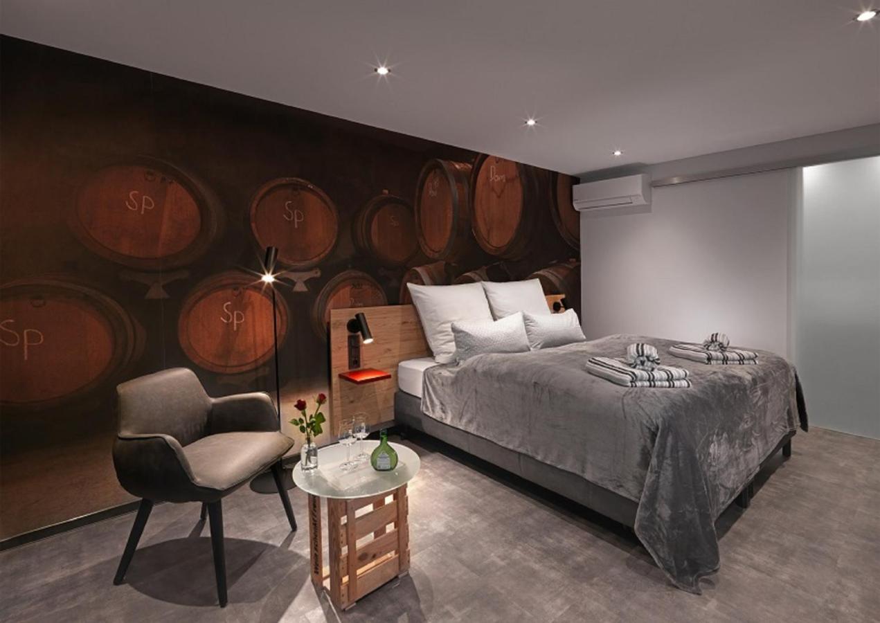 Weinmotel Simon 1 A آلتسناو اين اونترفرانكن المظهر الخارجي الصورة