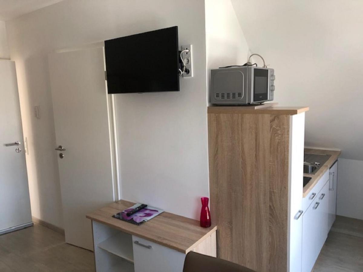 Weinmotel Simon 1 A آلتسناو اين اونترفرانكن المظهر الخارجي الصورة