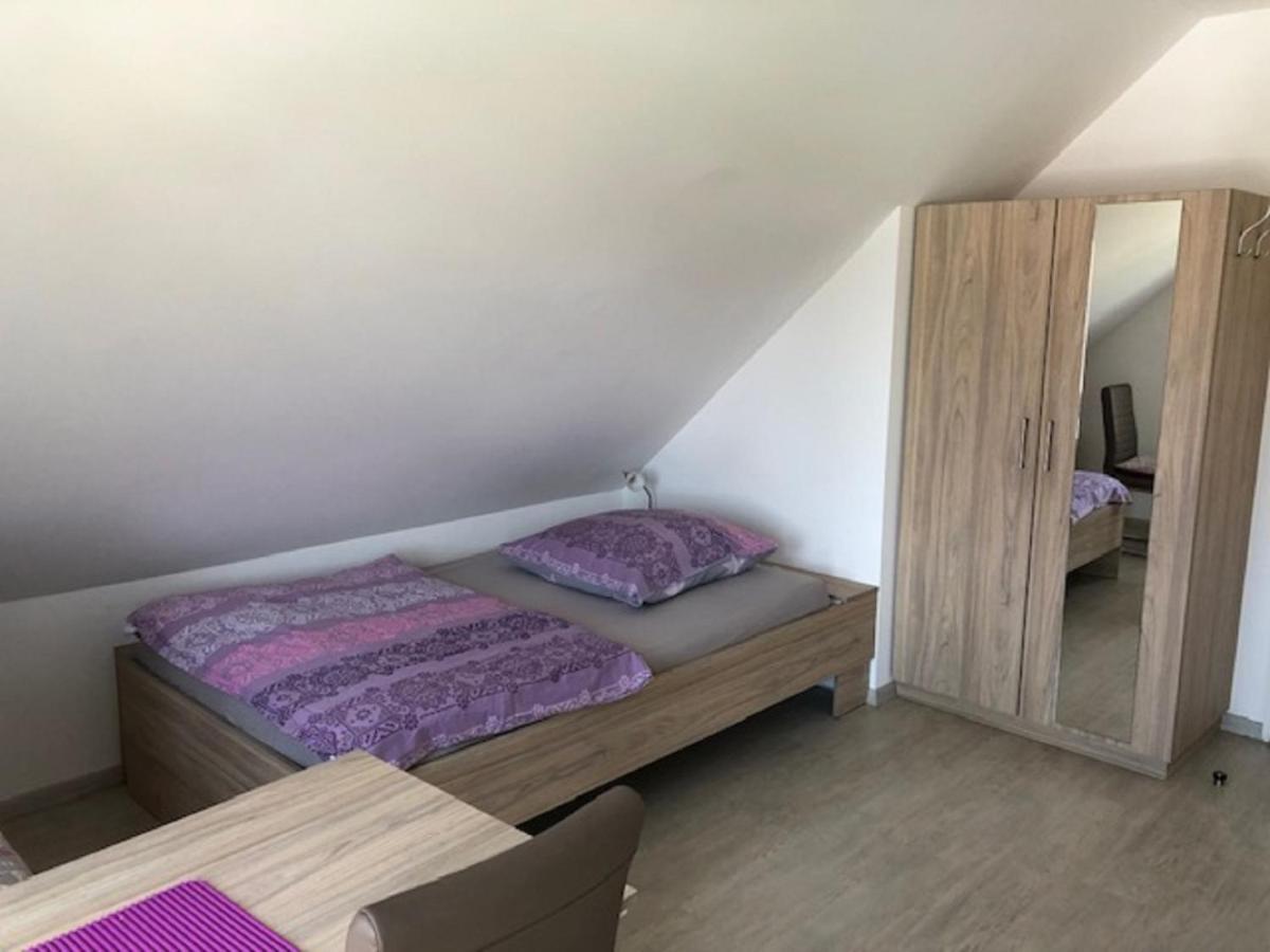 Weinmotel Simon 1 A آلتسناو اين اونترفرانكن المظهر الخارجي الصورة